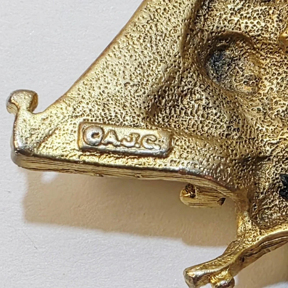 Vintage 1980s AJC Large Circus Tent Animals Ring Master Gold Tone Brooch Pin